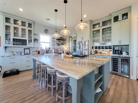 1001 Bamar Lane Galveston TX 77554