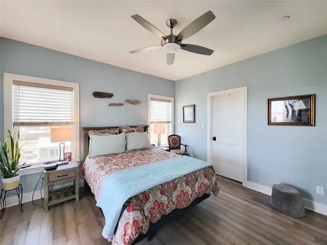 1001 Bamar Lane Galveston TX 77554
