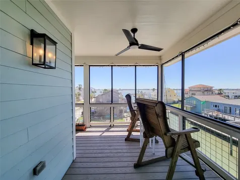 1001 Bamar Lane Galveston TX 77554