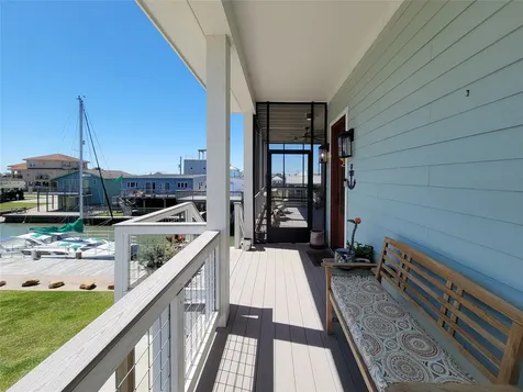 1001 Bamar Lane Galveston TX 77554