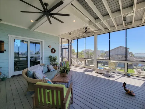 1001 Bamar Lane Galveston TX 77554