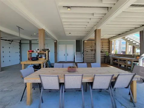 1001 Bamar Lane Galveston TX 77554