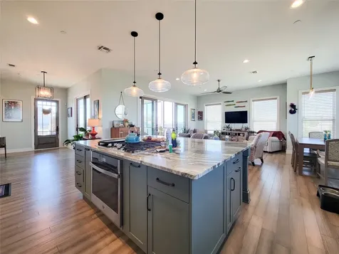 1001 Bamar Lane Galveston TX 77554