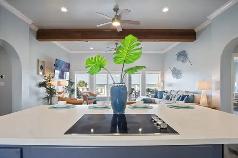 2728 Gillespie Crystal Beach TX 77650
