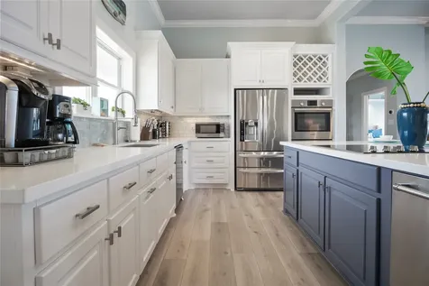 2728 Gillespie Crystal Beach TX 77650