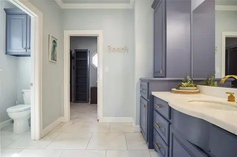2728 Gillespie Crystal Beach TX 77650