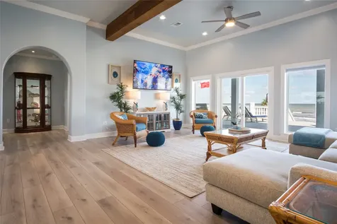 2728 Gillespie Crystal Beach TX 77650