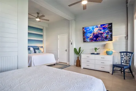 2728 Gillespie Crystal Beach TX 77650
