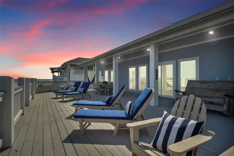 2728 Gillespie Crystal Beach TX 77650
