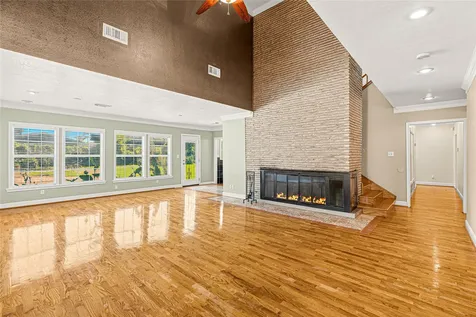 3449 N Parkwood Drive Houston TX 77021