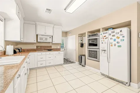 3449 N Parkwood Drive Houston TX 77021