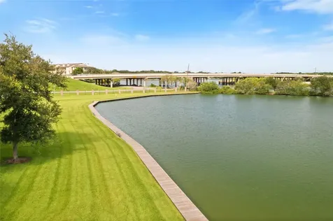 18800 Egret Bay Boulevard 119 Webster TX 77058