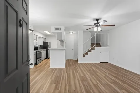 18800 Egret Bay Boulevard 119 Webster TX 77058