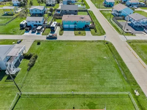 16534 John Davis Jamaica Beach TX 77554