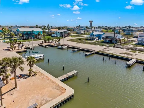 16534 John Davis Jamaica Beach TX 77554
