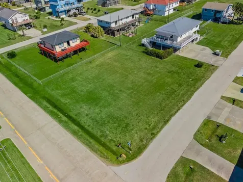16534 John Davis Jamaica Beach TX 77554