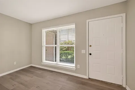 1860 White Oak Drive 311 Houston TX 77009