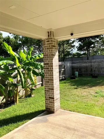 520 Pedernales Street Webster TX 77598