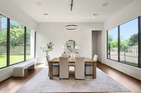6273 Piping Rock Lane Houston TX 77057