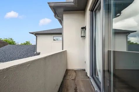 6273 Piping Rock Lane Houston TX 77057