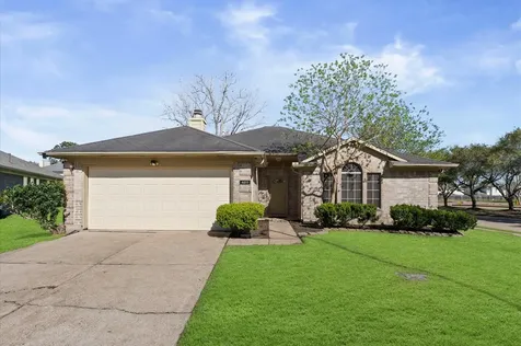 4511 Hunter Green Court Fresno TX 77545