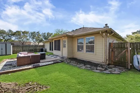 4511 Hunter Green Court Fresno TX 77545