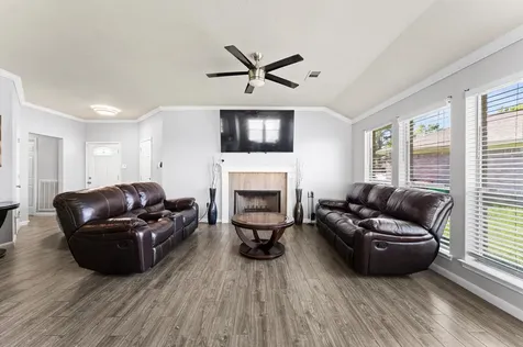 4511 Hunter Green Court Fresno TX 77545
