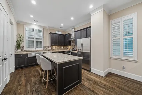 1107 W 24th Street Houston TX 77008