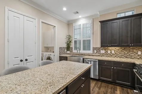 1107 W 24th Street Houston TX 77008
