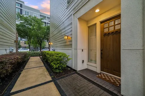 1107 W 24th Street Houston TX 77008