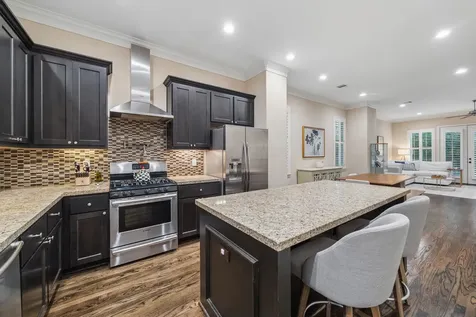 1107 W 24th Street Houston TX 77008