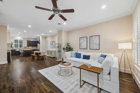 1107 W 24th Street Houston TX 77008