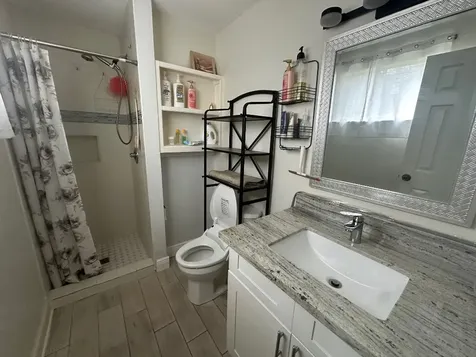 9809 Richmond Ave, Unit J-12 Houston TX 77042