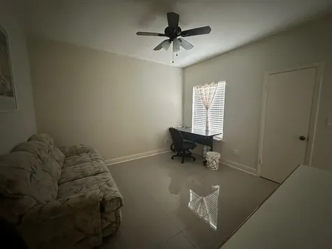 9809 Richmond Ave, Unit J-12 Houston TX 77042