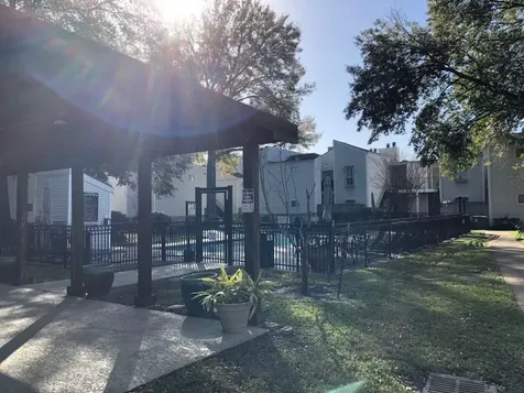 9809 Richmond Ave, Unit J-12 Houston TX 77042