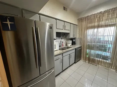 9809 Richmond Ave, Unit J-12 Houston TX 77042