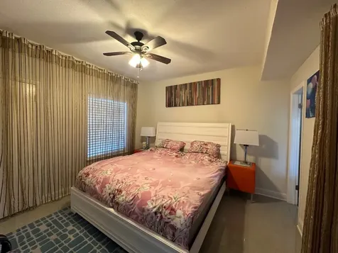 9809 Richmond Ave, Unit J-12 Houston TX 77042