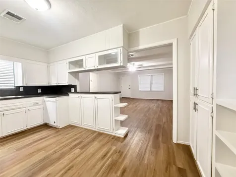 310 S Shanks Street Clute TX 77531