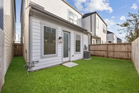 8451 Berry Brush Lane Houston TX 77022