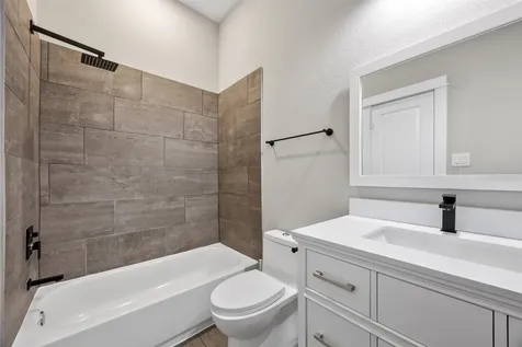 8451 Berry Brush Lane Houston TX 77022