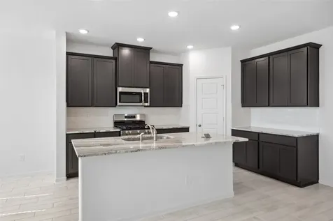 2110 Sanders Brook Drive Baytown TX 77521