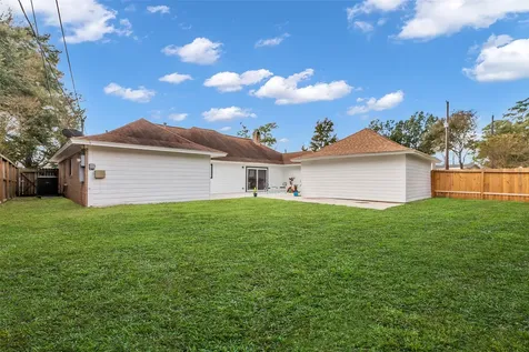 3518 Shore Shadows Drive Crosby TX 77532