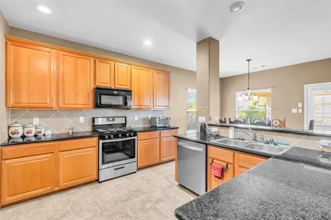 2710 Taos Trail Deer Park TX 77536