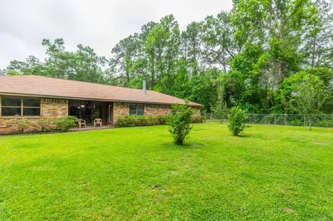 995 Strickland Street Vidor TX 77662