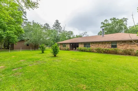 995 Strickland Street Vidor TX 77662