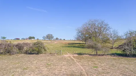 28 Acres Shaws Bend Road Columbus TX 78934