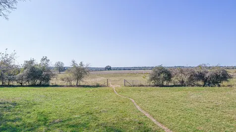28 Acres Shaws Bend Road Columbus TX 78934