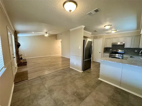 7646 Western Oak Lane Houston TX 77040