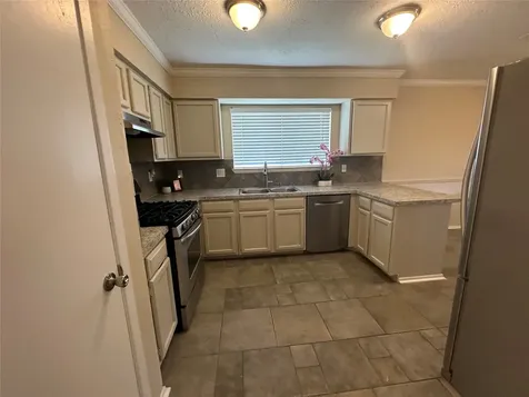 7646 Western Oak Lane Houston TX 77040