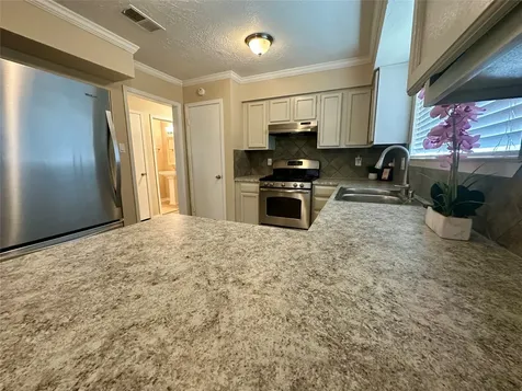 7646 Western Oak Lane Houston TX 77040